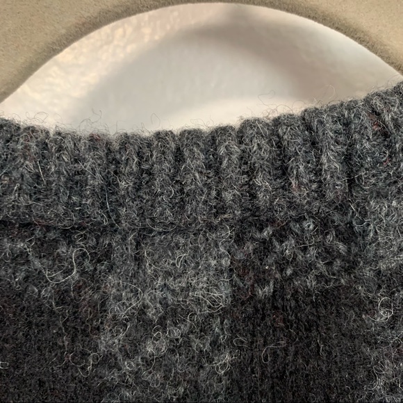 Nordstrom Brass Plum vintage wool sweater gray and red size medium - Picture 4 of 7